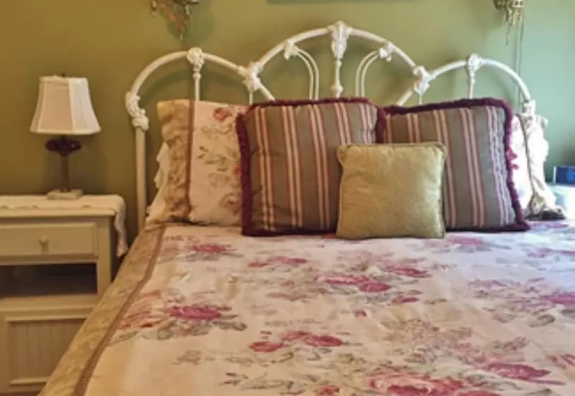 酒店 Inn At The Canal Bed & Breakfast