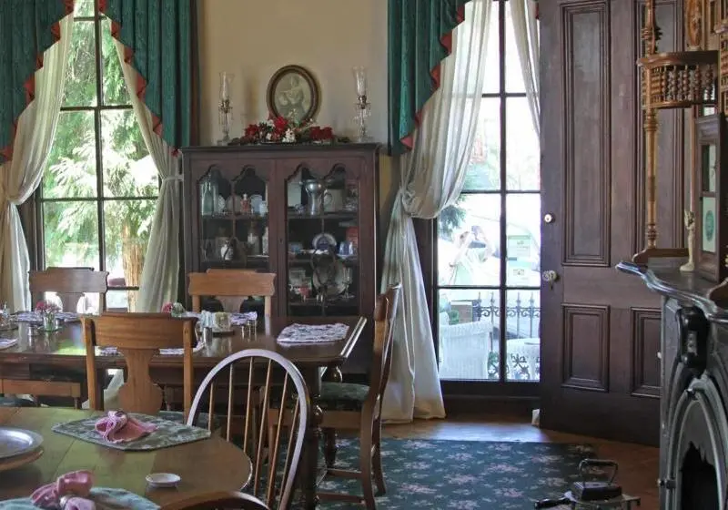 ホテル Inn At The Canal Bed & Breakfast