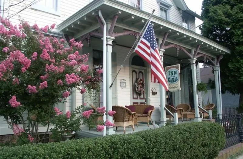 ホテル Inn At The Canal Bed & Breakfast