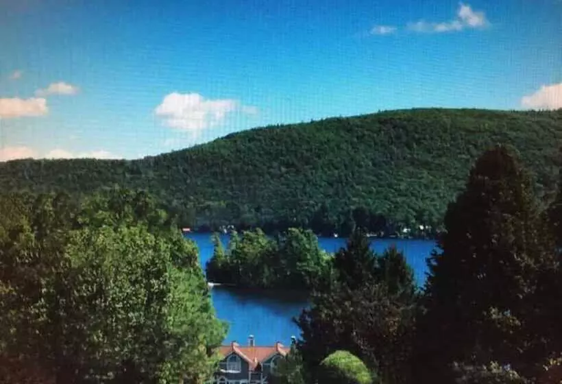 בית מלון כפרי Inn On The Hill