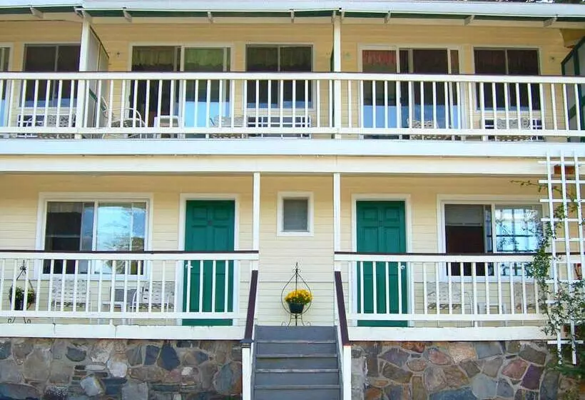 בית מלון כפרי Inn On The Hill