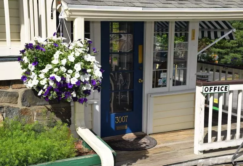 בית מלון כפרי Inn On The Hill