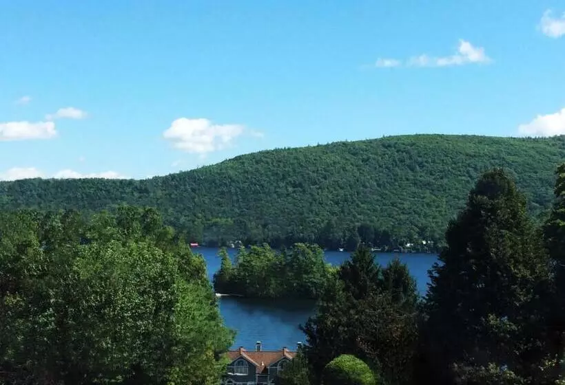 בית מלון כפרי Inn On The Hill