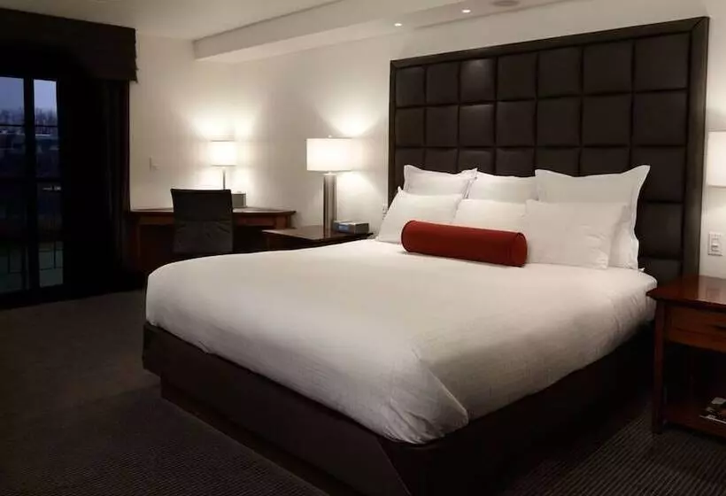 酒店 Inn On Woodlake