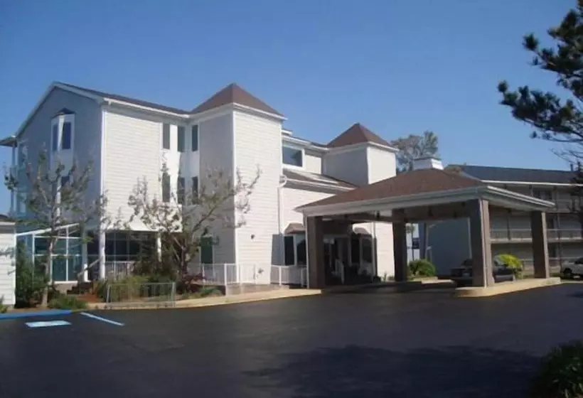 فندق Island Resort