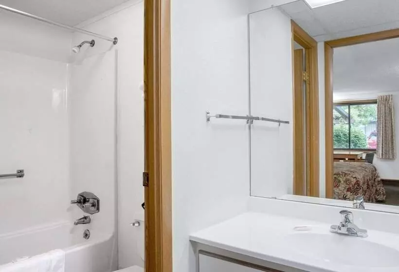 호텔 Knights Inn Pittston