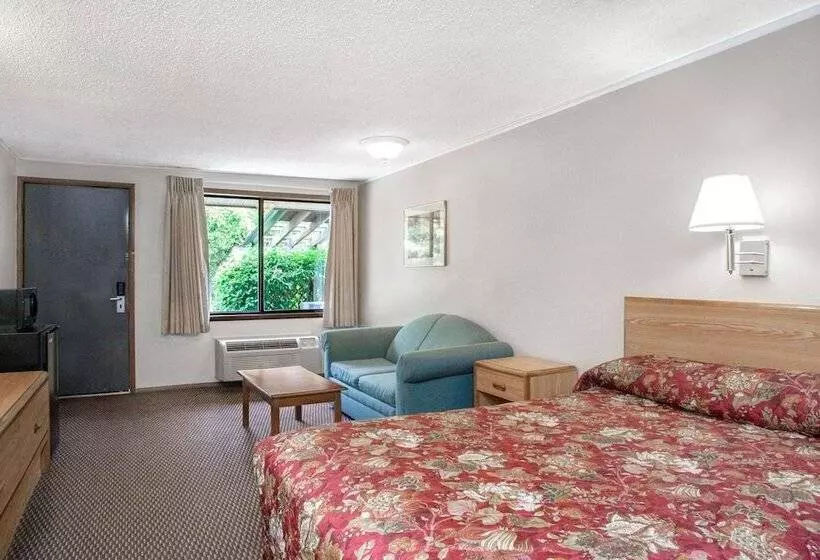 Отель Knights Inn Pittston