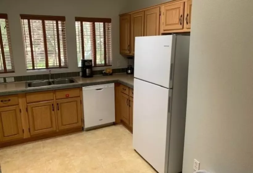 בית מלון כפרי Kohl S Ranch Lodge