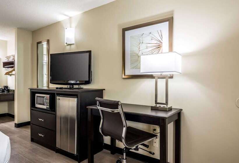 فندق Quality Inn University Area