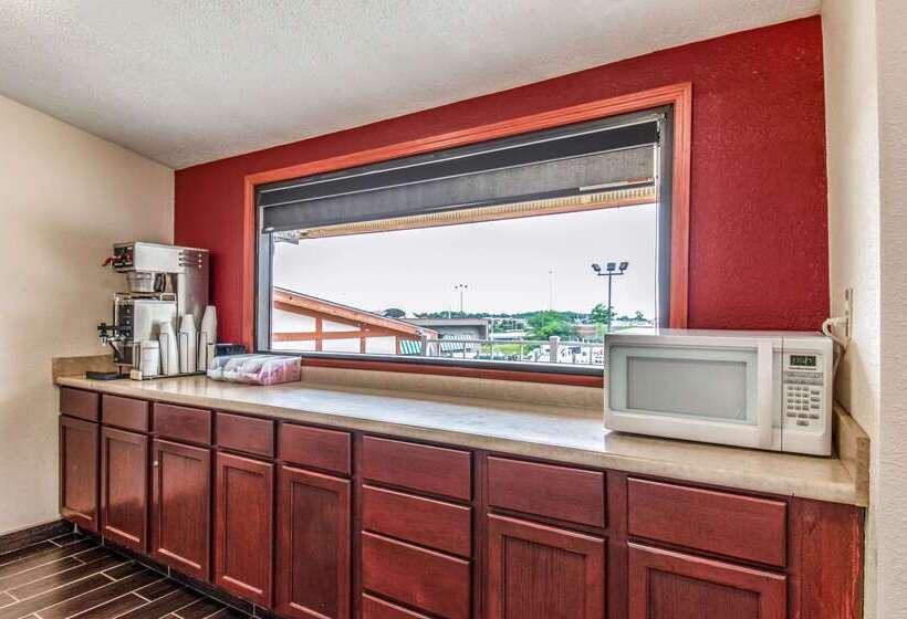 ホテル Rodeway Inn