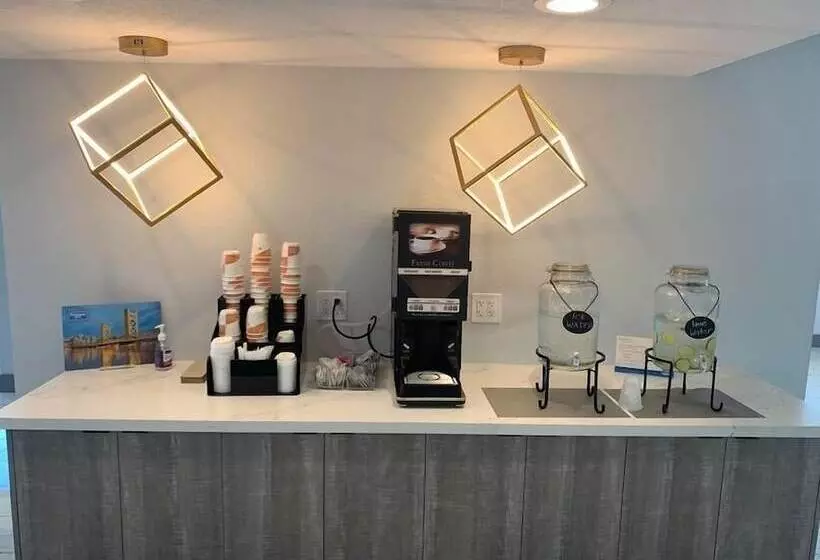 Отель Rodeway Inn Sacramentouniversity Area