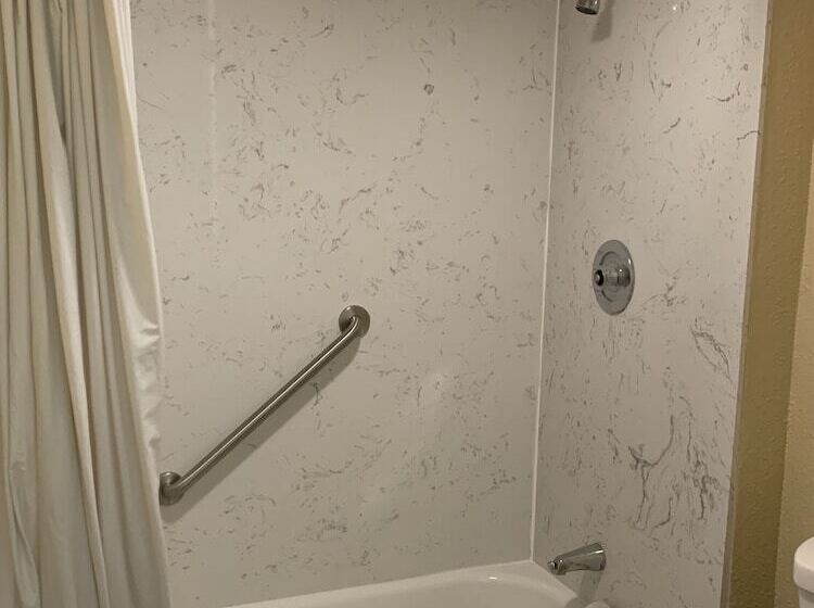 هتل Rodeway Inn Sacramentouniversity Area