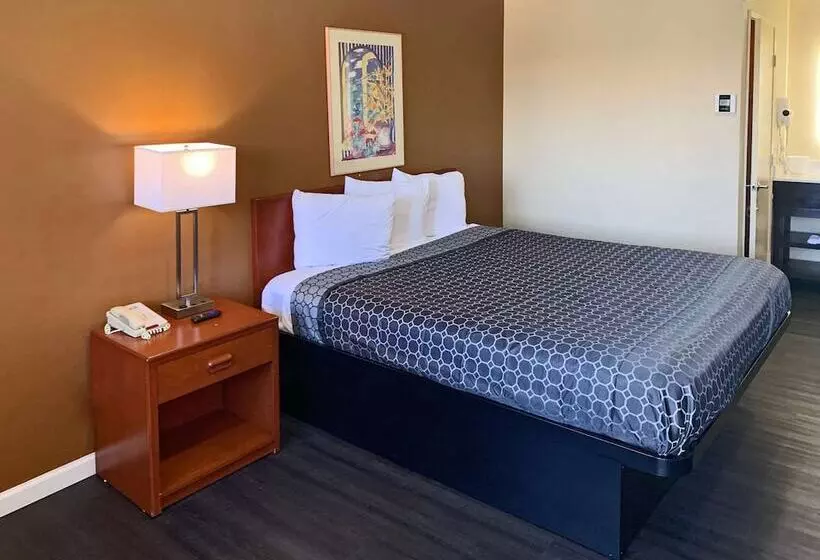 Отель Rodeway Inn Sacramentouniversity Area