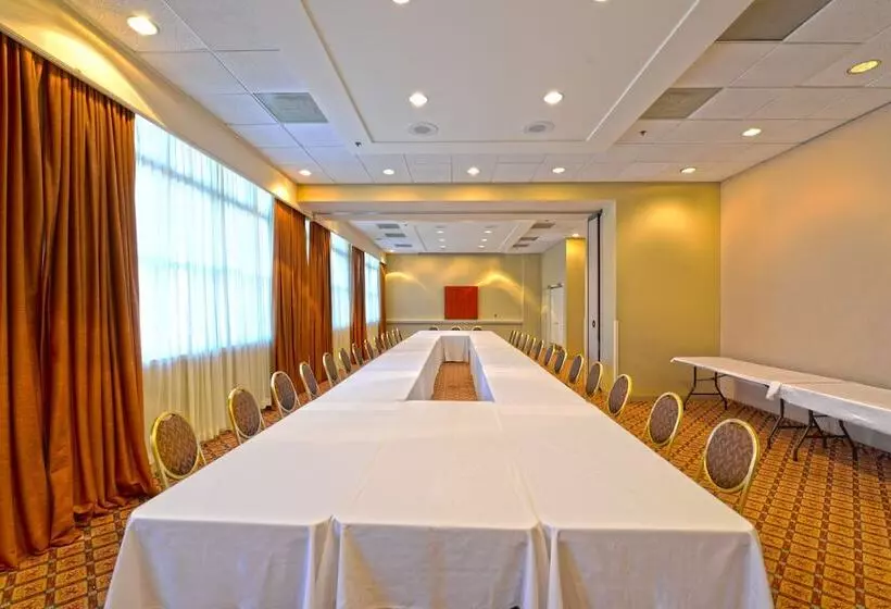 Kellogg Hotel & Conference Center