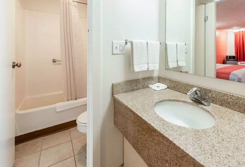 Motel 6 Mansfield, Oh