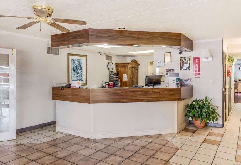 モーテル Econo Lodge Eden