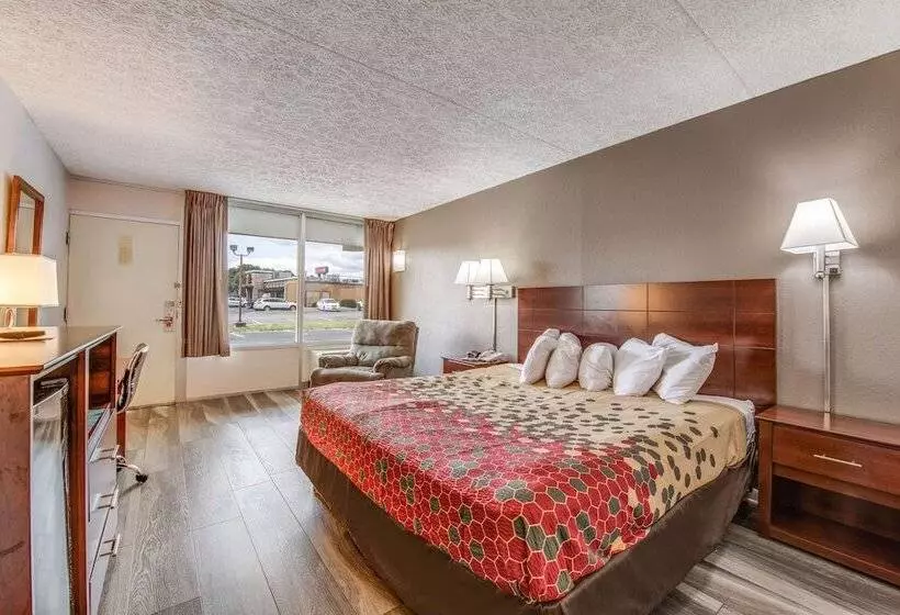 汽车旅馆 Econo Lodge Eden