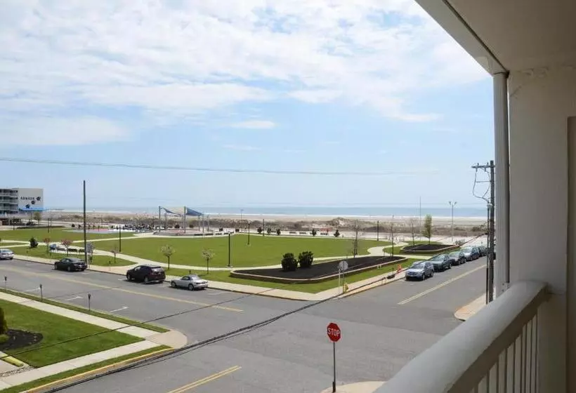 The Jolly Roger Motel