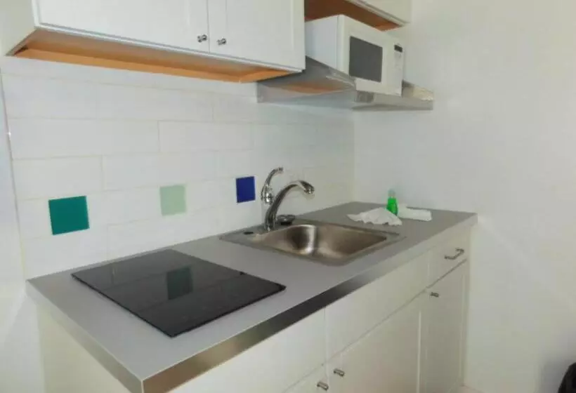 The Jolly Roger Motel