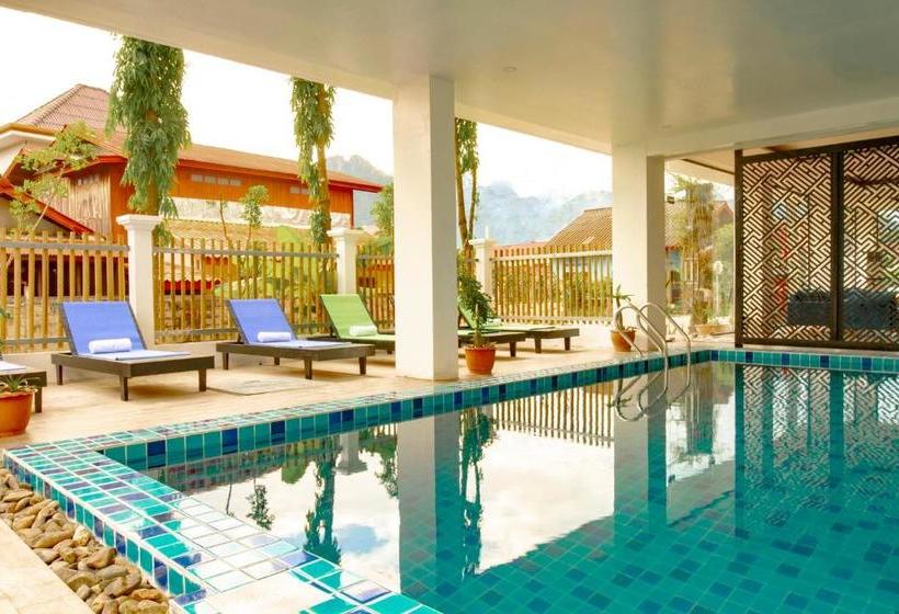 בית מלון כפרי Serene Premier Vangvieng