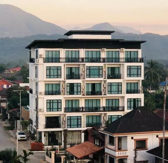 Hotelli Serene Premier Vangvieng