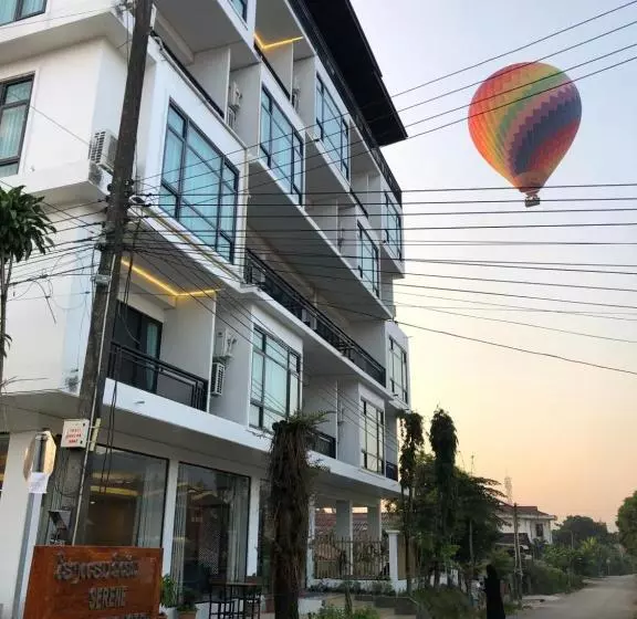 Hotelli Serene Premier Vangvieng