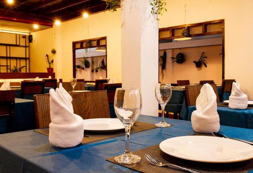 בית מלון כפרי Serene Premier Vangvieng