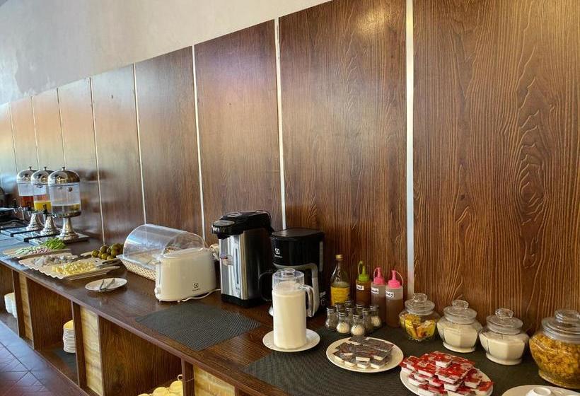 בית מלון כפרי Serene Premier Vangvieng