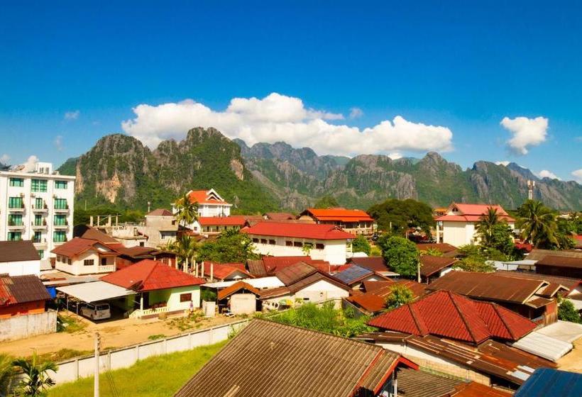 בית מלון כפרי Serene Premier Vangvieng