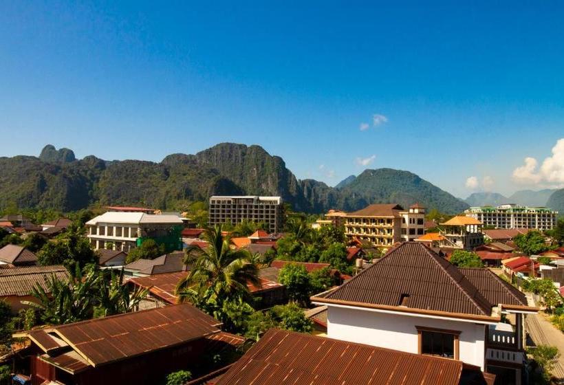 בית מלון כפרי Serene Premier Vangvieng