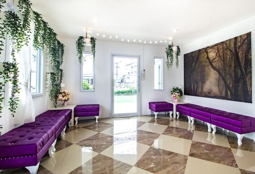 هتل The Bed Boutique House