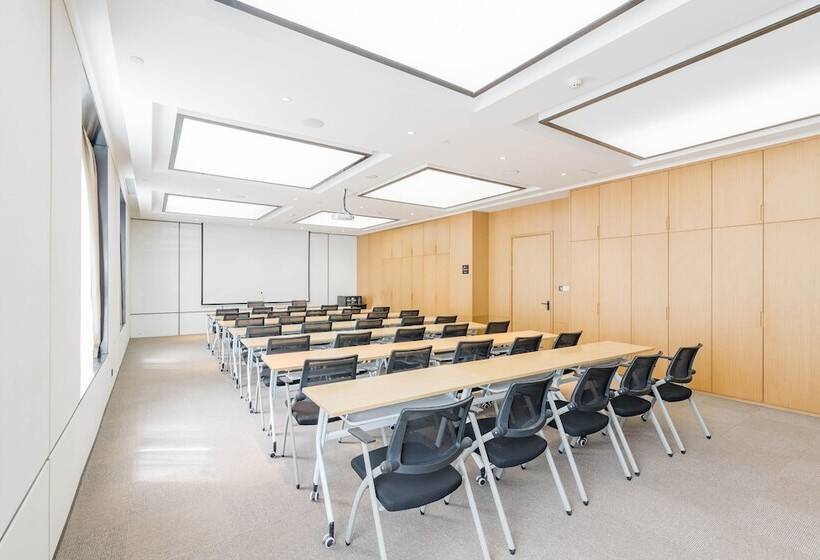 Atour Hotel Shenzhen Luohu Shuibei Ibc