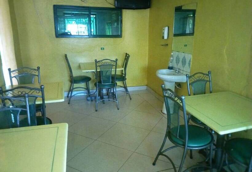 تختخواب و صبحانه Elpaso Lodge