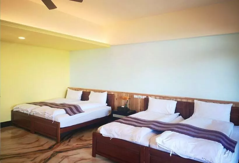 تختخواب و صبحانه Hualien Sea Sky Resort