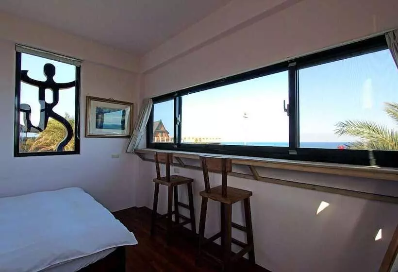 تختخواب و صبحانه Hualien Sea Sky Resort