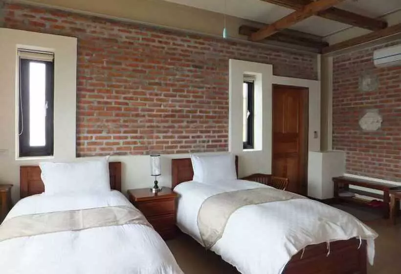 تختخواب و صبحانه Hualien Sea Sky Resort