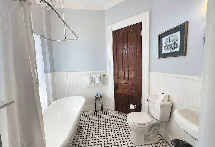 تختخواب و صبحانه The Mansion On 17th, Formerly Schaefer Haus