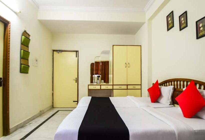 Hotel Capital O 7200 Yks