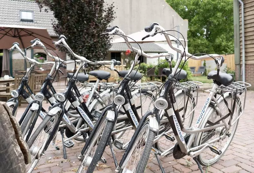 Hotelli Herberg De Lindehoeve