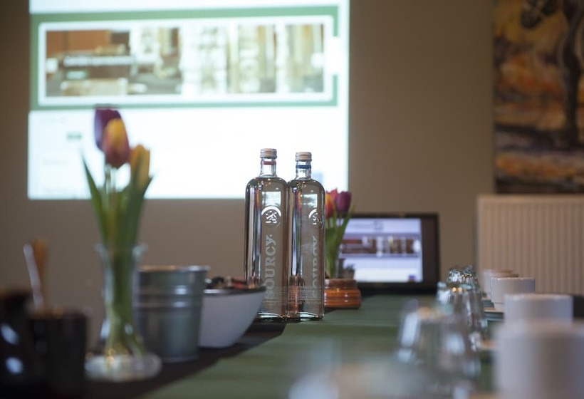 Отель Herberg De Lindehoeve