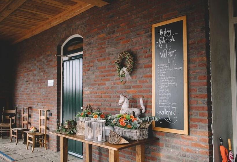 Отель Herberg De Lindehoeve