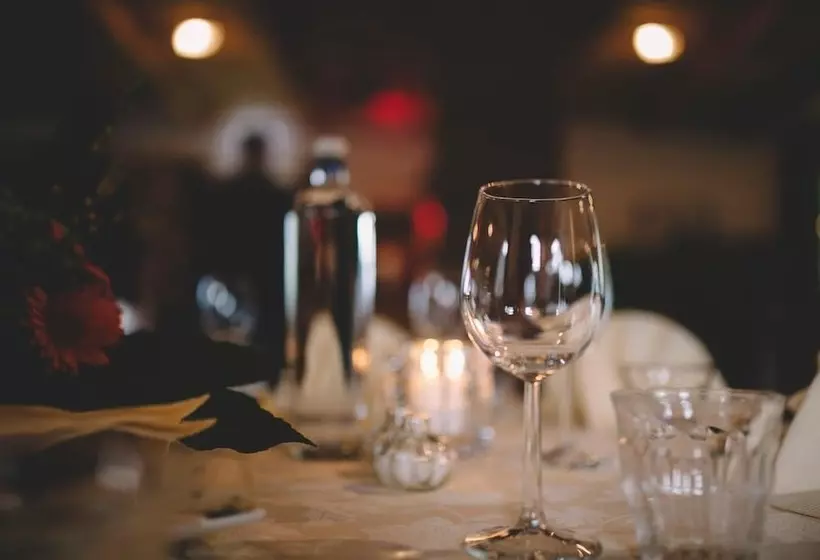 Hotelli Herberg De Lindehoeve