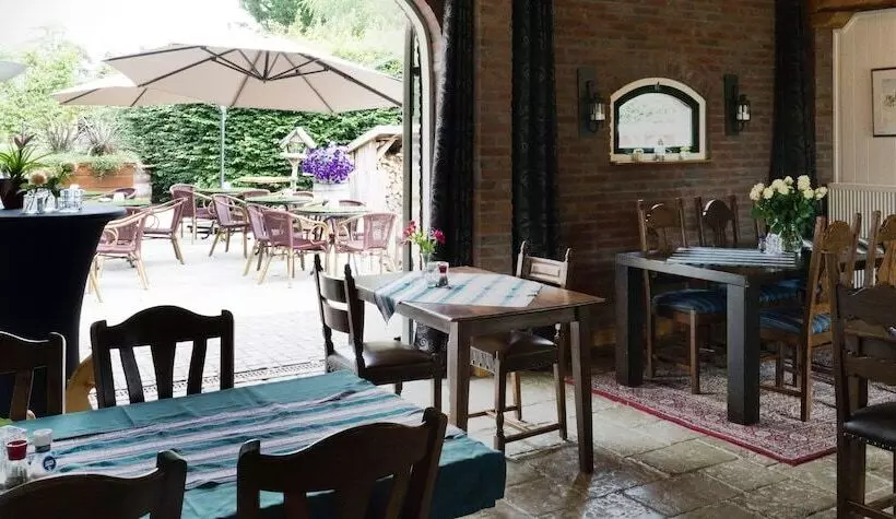 Hotelli Herberg De Lindehoeve