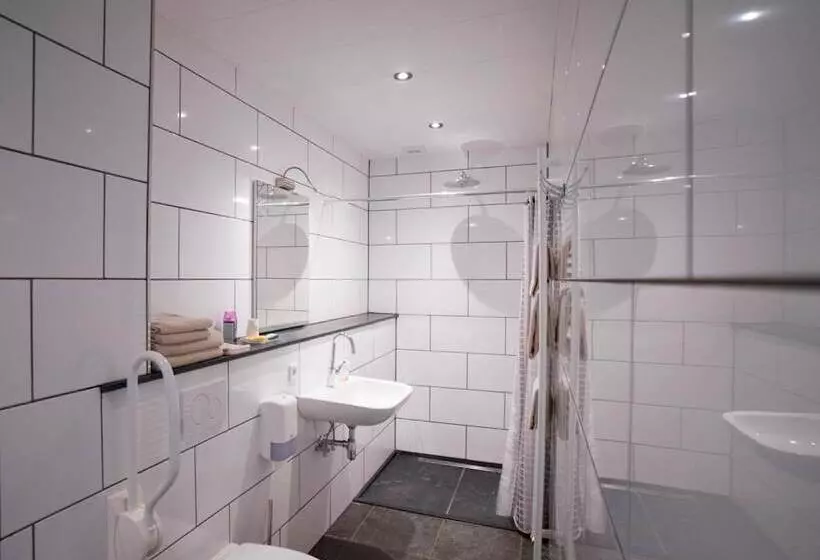 Hotelli Herberg De Lindehoeve