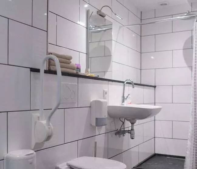 Hotelli Herberg De Lindehoeve