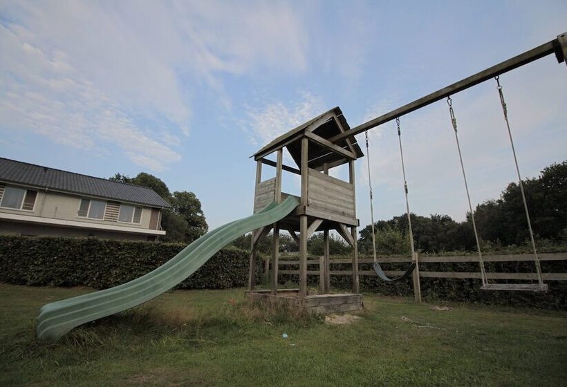 בית מלון כפרי Human & Horse