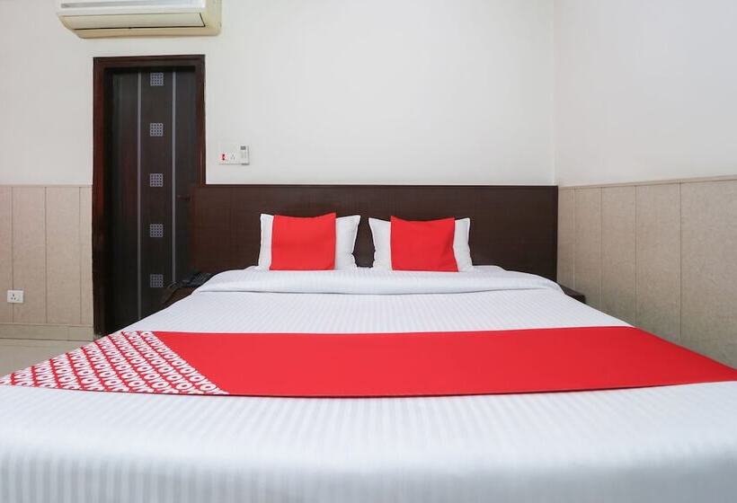 فندق Malik Regency By Oyo Rooms