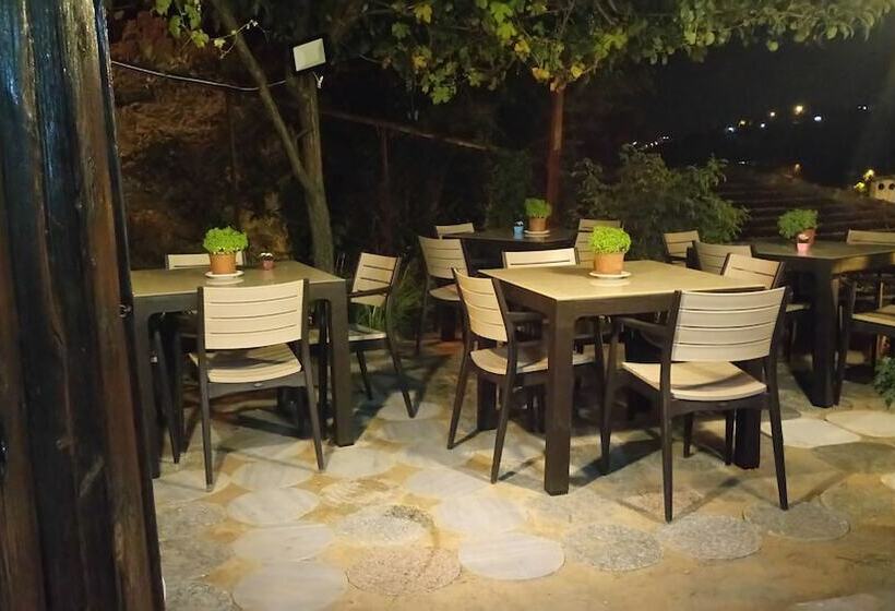 בית מלון כפרי Payidar Konak Ve Cafe