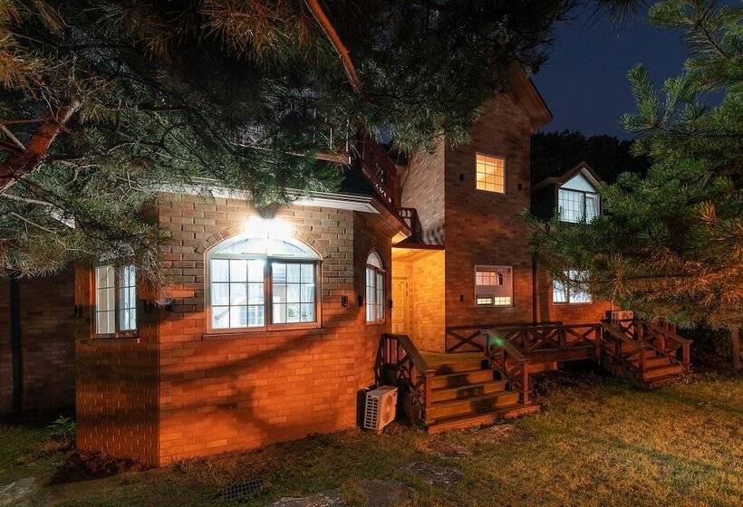 פנסיון The Hue Largo Bundang