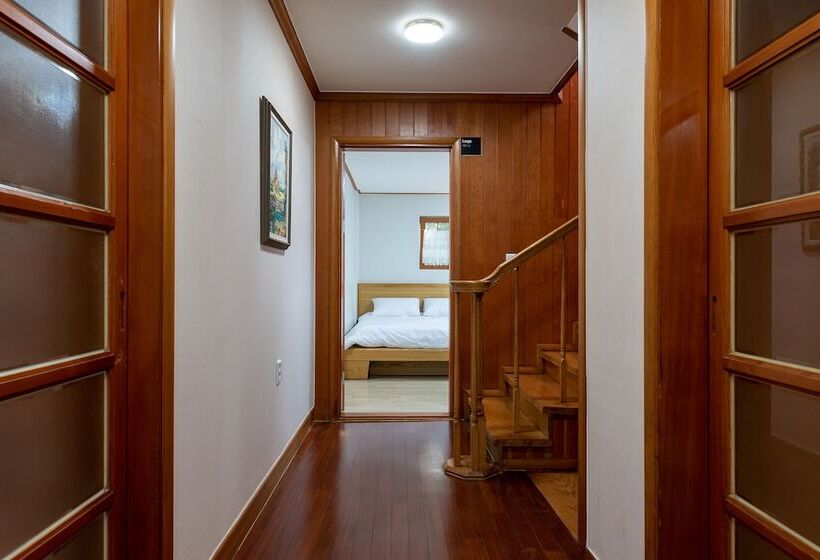 פנסיון The Hue Largo Bundang